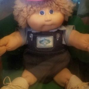 Cabbage Patch Kids Vintage '83 Coleco doll with  Official Adoption Certificate
